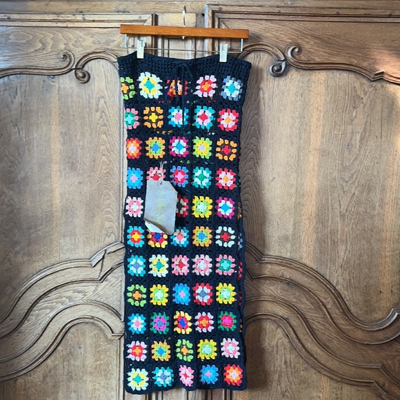 ALIX PINHO Love Squares Long Skirt in Crocheted Cotton - Picture 5 of 16